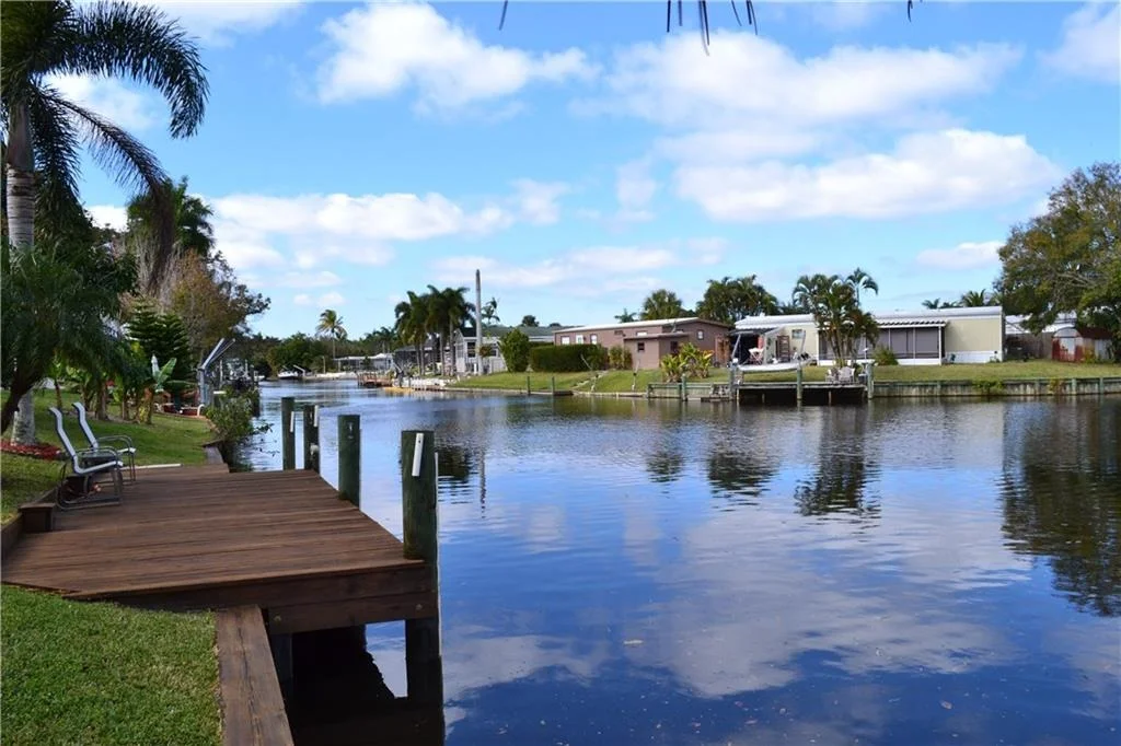 Photo of 191 SE Paradise Place