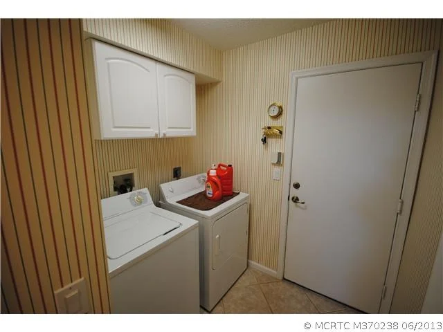 Photo of 7075 SE Twin Oaks Circle