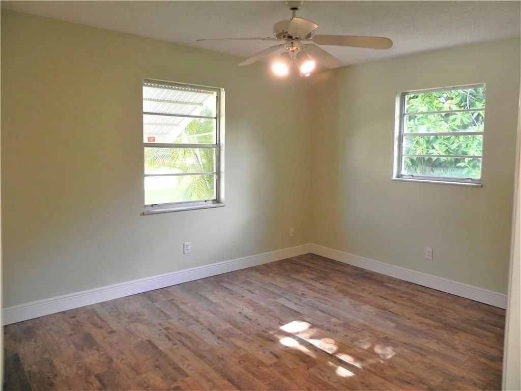Photo of 1686 SE 10th Street