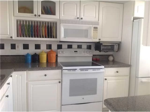 Photo of Unit 708 at 9900 S Ocean Drive