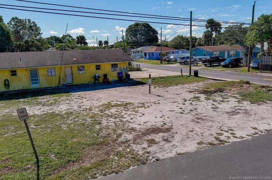 Photo of 901 SE Nassau Avenue