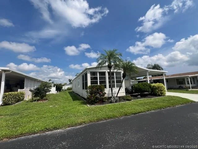 Photo of 879 Sun Bird Lane