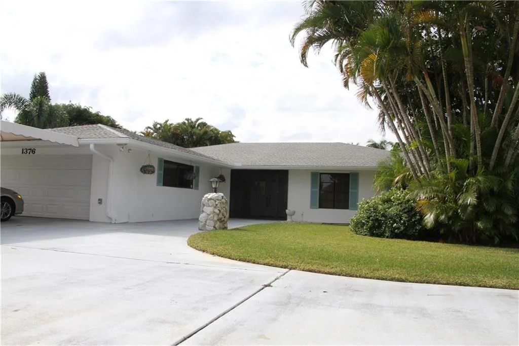 Photo of 1376 NW Pine Lake Drive