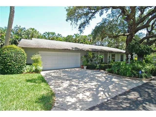 Photo of 6 Delano Lane