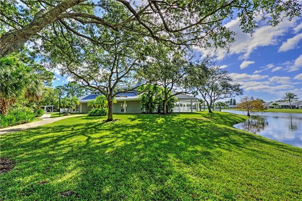 Photo of 6880 SE Lillian Court