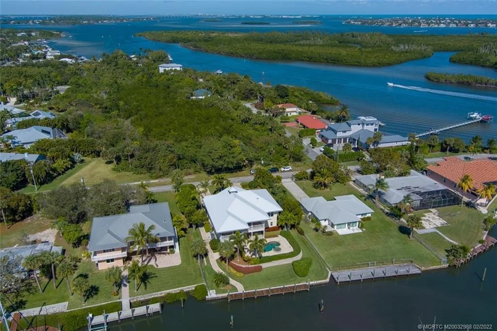 Photo of 5914 SE Horseshoe Point Road