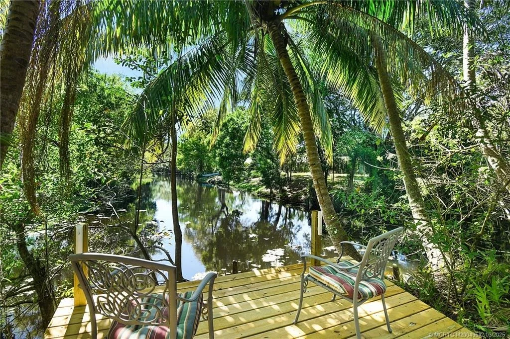 Photo of 8010 SE River Lane