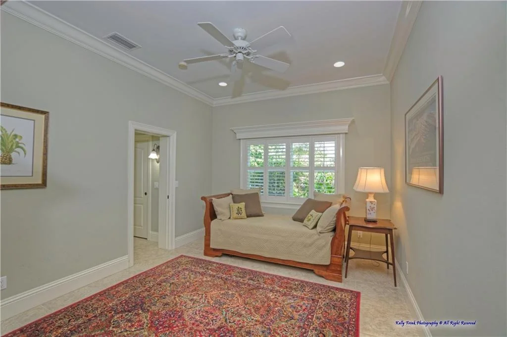 Photo of 282 SE Harbor Point Drive