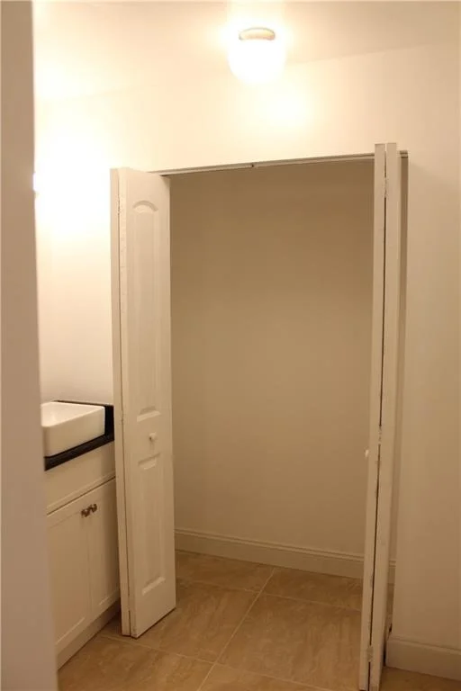 Photo of 2210 NW Sunset Boulevard