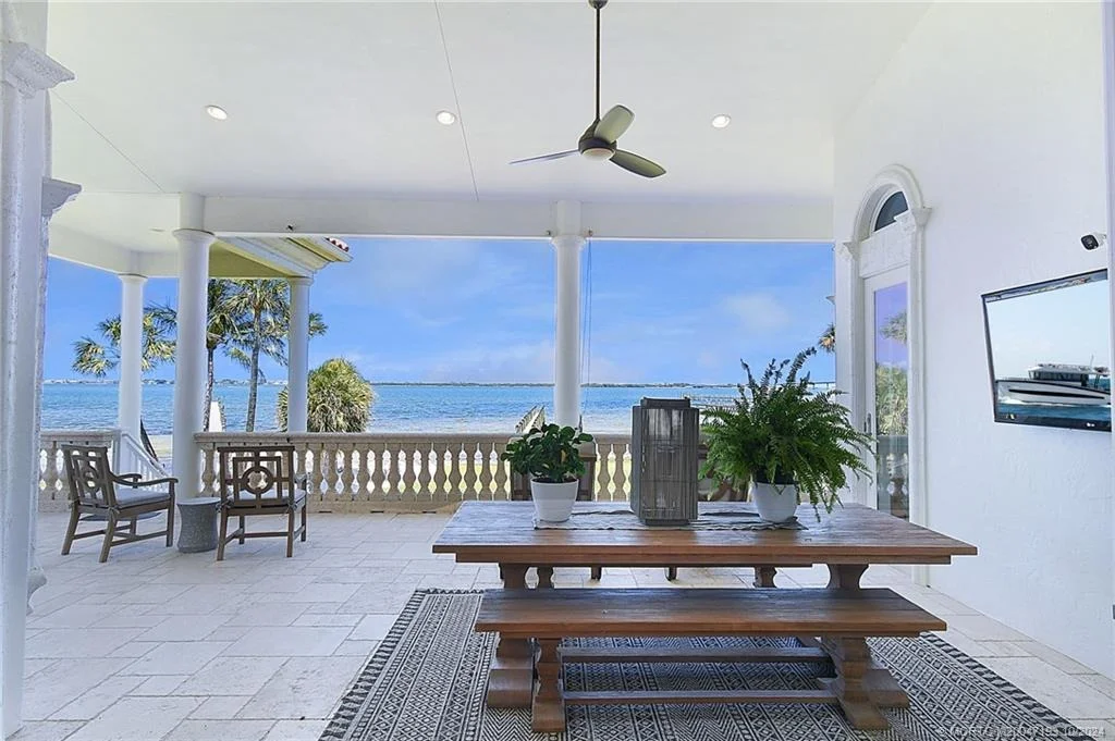 Photo of 102 N Sewalls Point Road