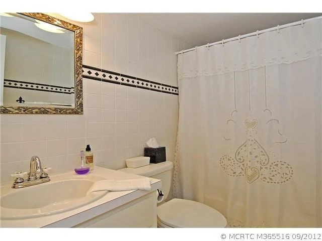 Photo of Unit B21 at 2051 NE Ocean Boulevard