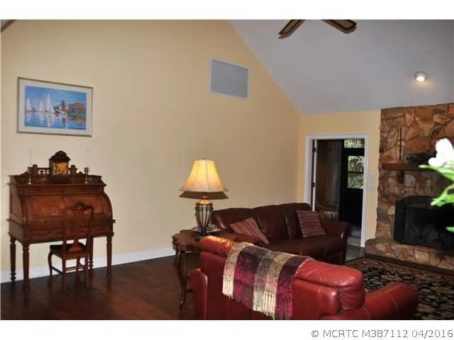 Photo of 1091 SE Buttonwood Circle