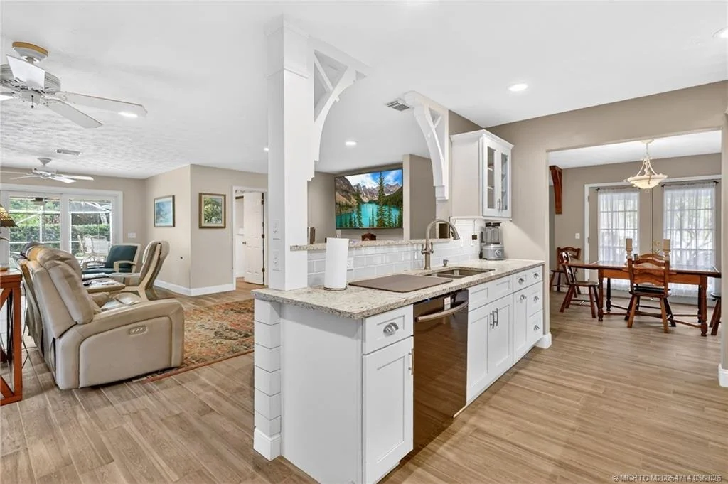 Photo of 6198 SE Black Oak Lane
