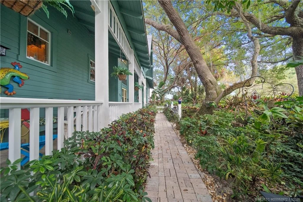 Photo of 12 Oak Hill Way