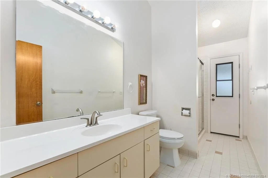 Photo of 919 NE Juniper Place