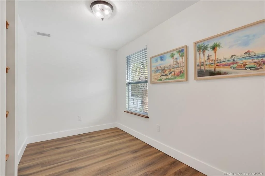 Photo of 550 SW Riverview Street