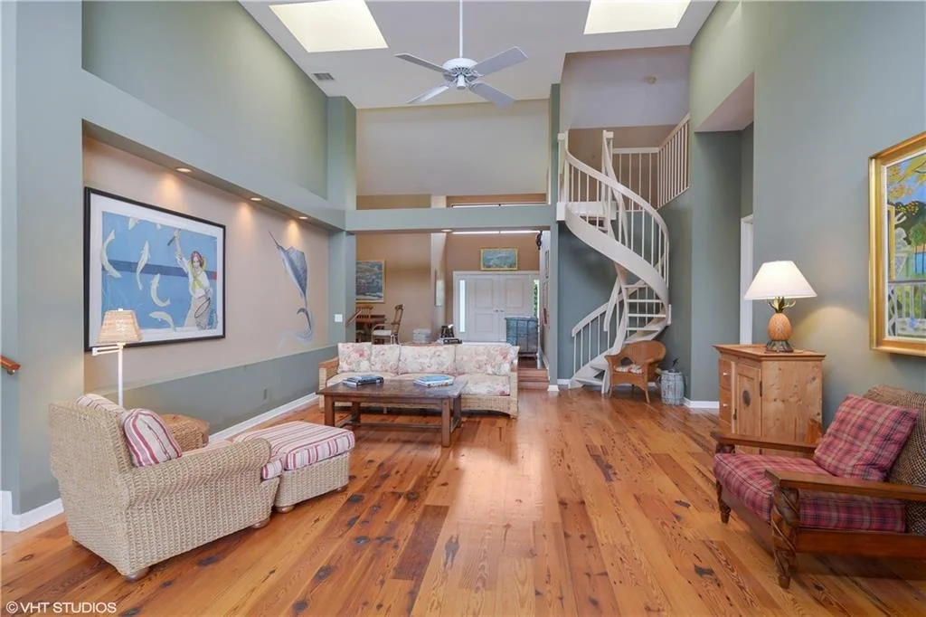 Photo of 6919 SE Harbor Circle SE