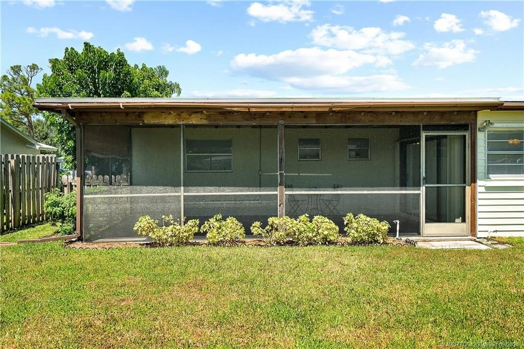 Photo of 1098 NW 13th Street