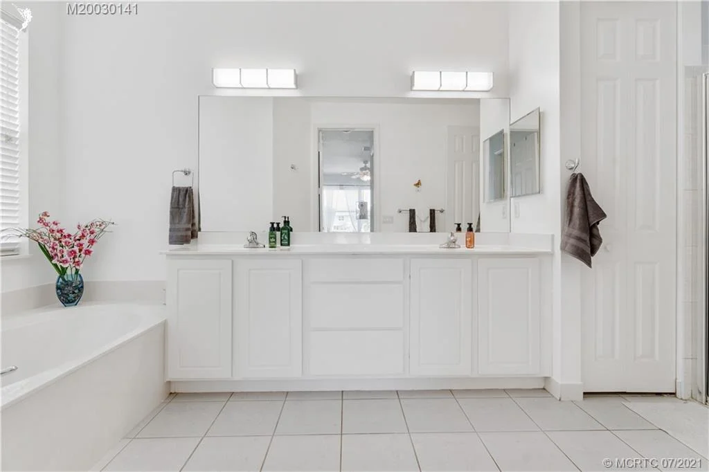 Photo of 1385 SE Legacy Cove Circle