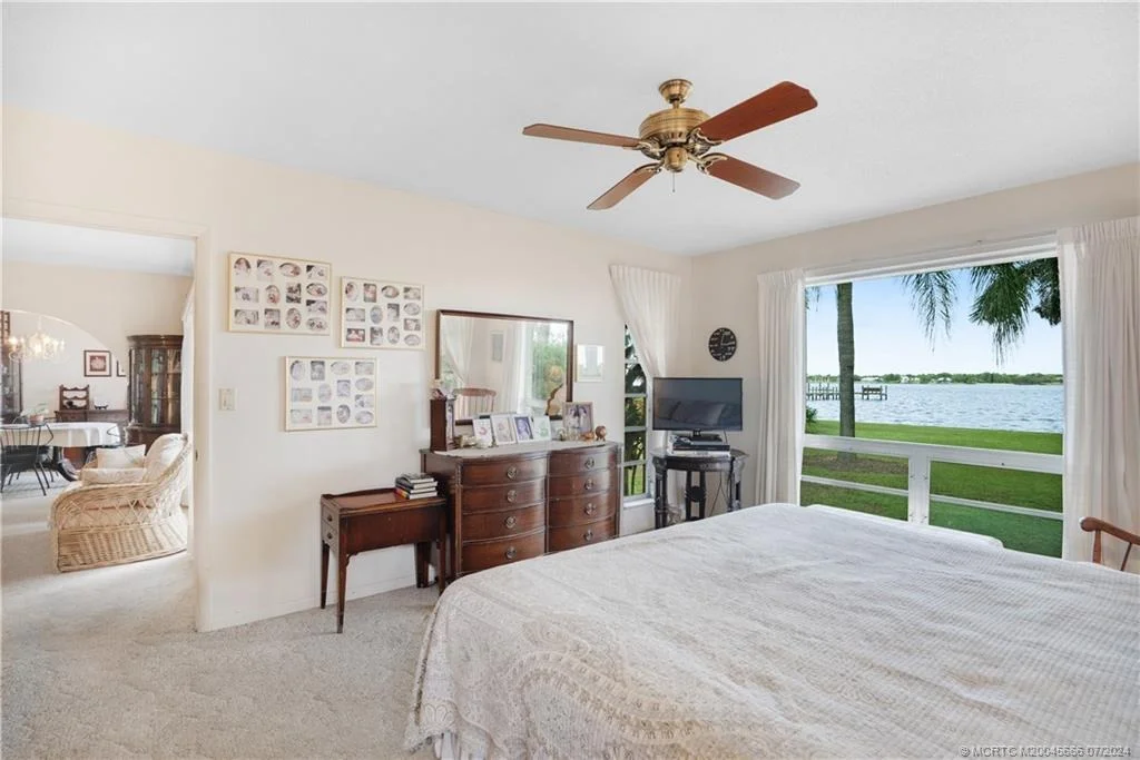 Photo of 1809 NW Bright River Point