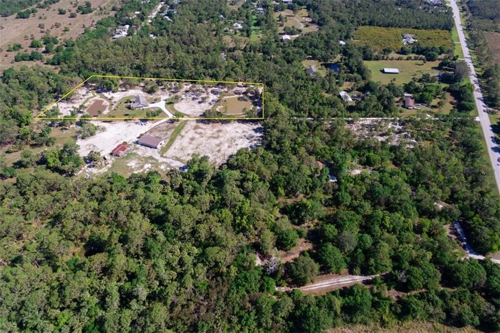 Photo of 2045 SW Kanner Highway