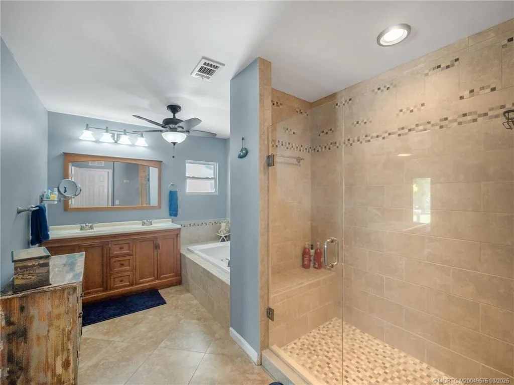 Photo of 1318 SE Riverside Drive