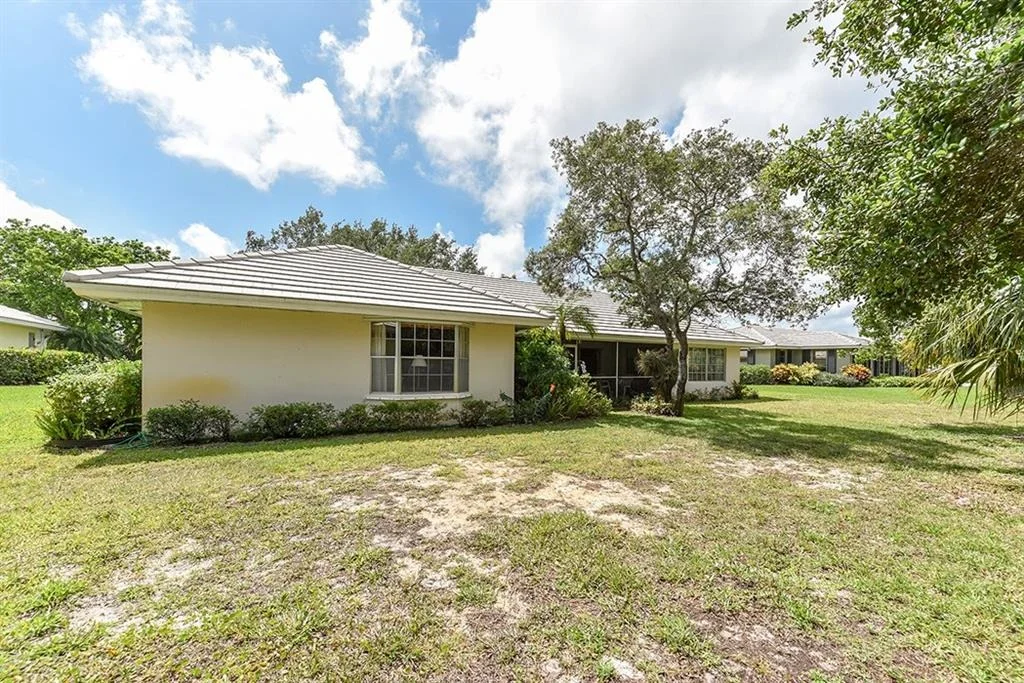 Photo of 3943 SE Fairway E