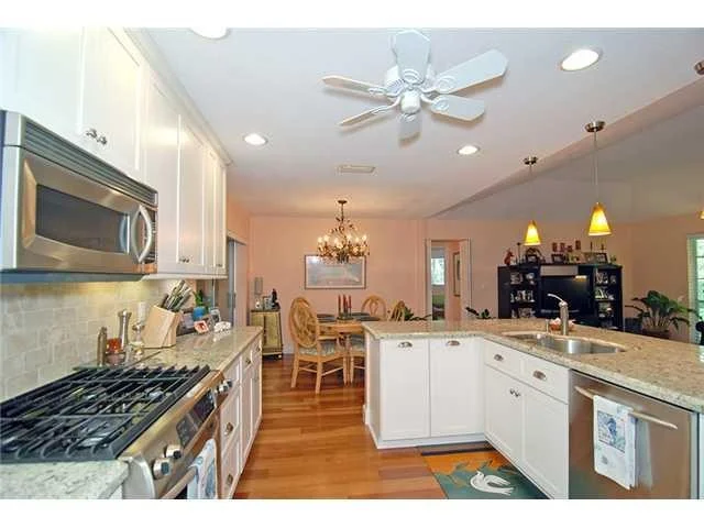 Photo of 6 Delano Lane