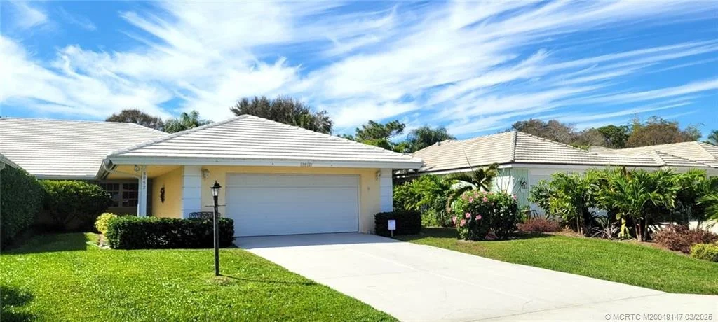 Photo of 3852 SE Fairway W