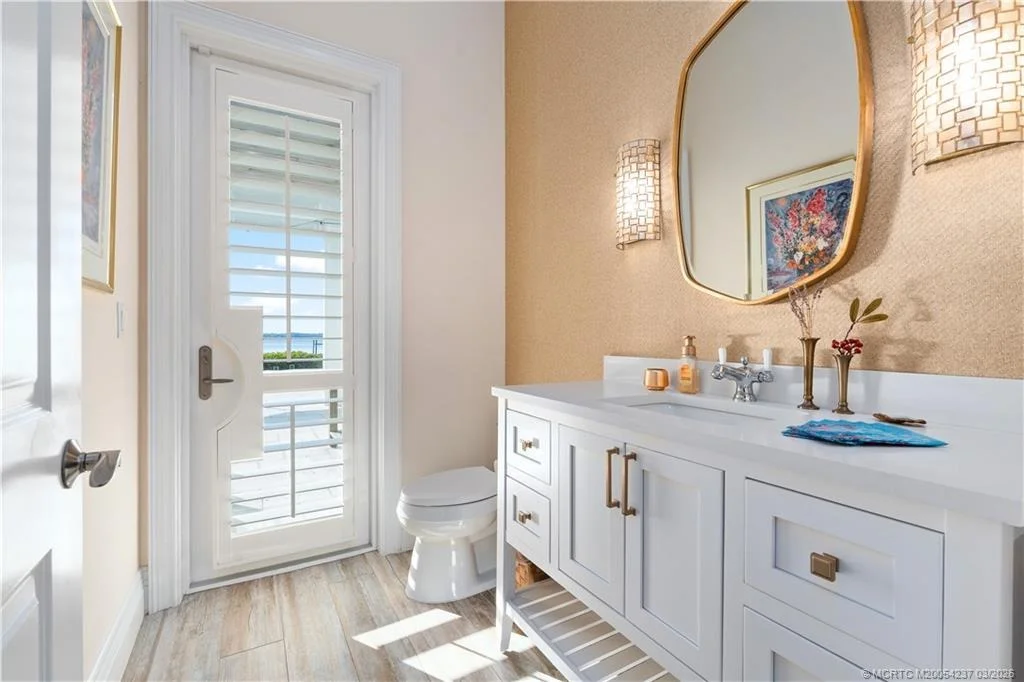 Photo of 1912 NW Cove Circle