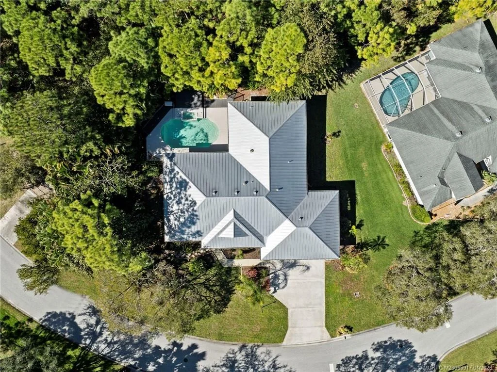 Photo of 449 SE Southwood Trail