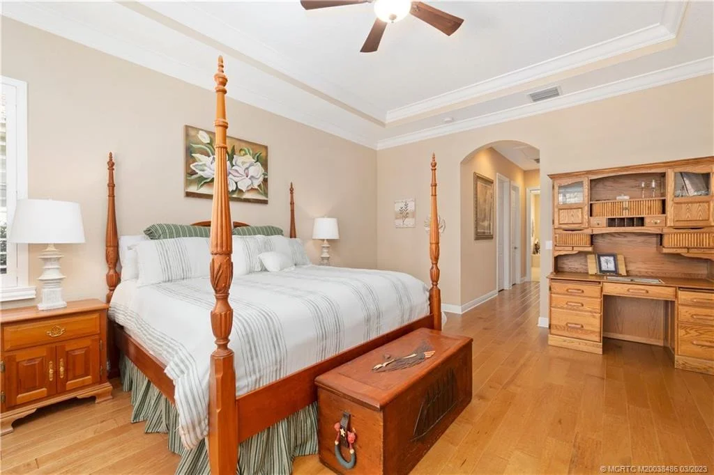 Photo of 503 SW Lost River Road