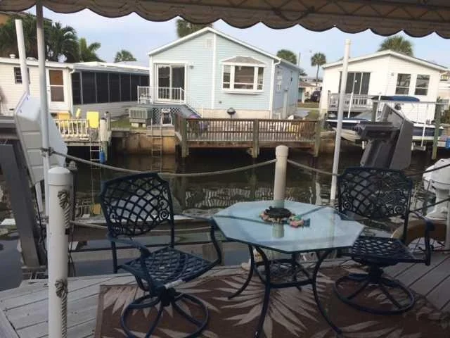 Photo of 141 Nettles Boulevard