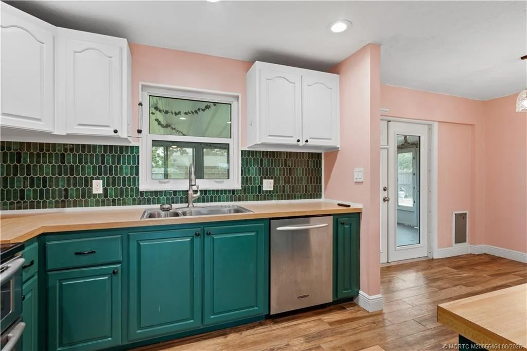 Photo of 1126 SE Alamanda Lane