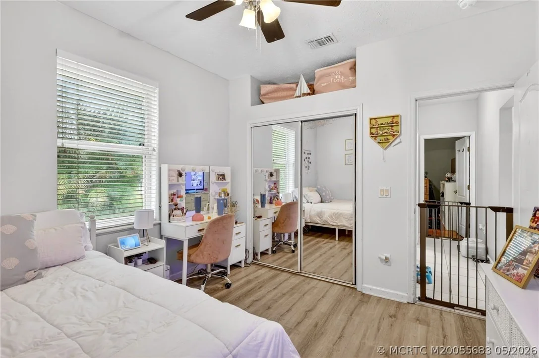 Photo of 671 SE Pin Oak Terrace