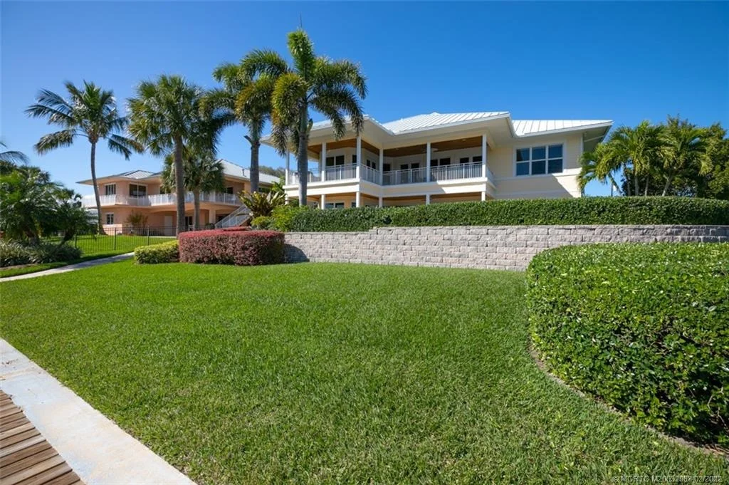 Photo of 5914 SE Horseshoe Point Road