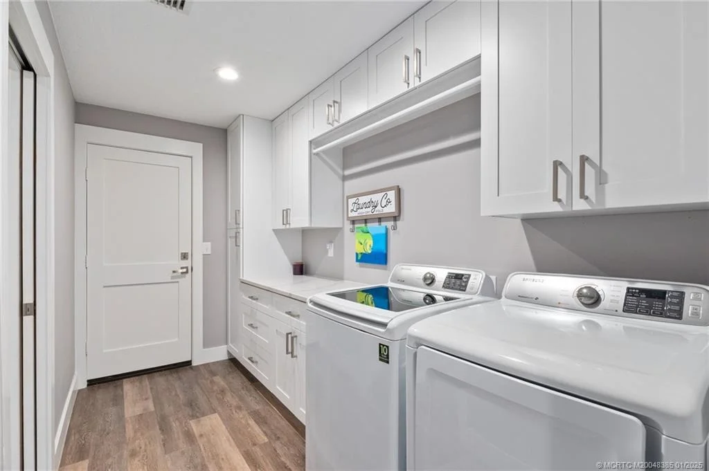 Photo of 1275 NW Pine Lake Drive