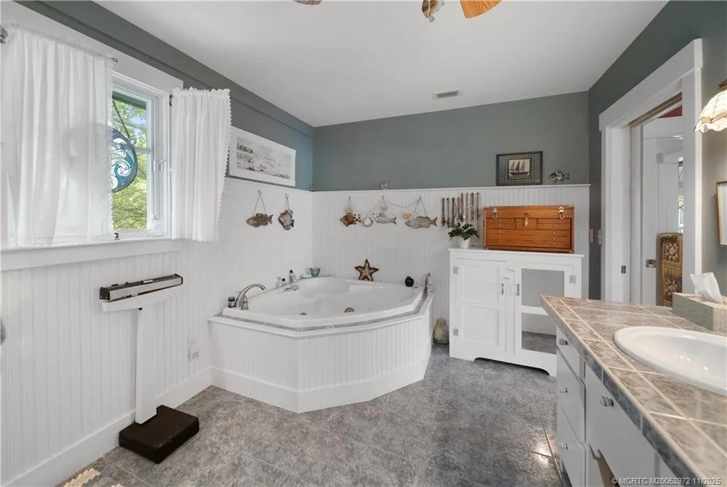 Photo of 12 Oak Hill Way