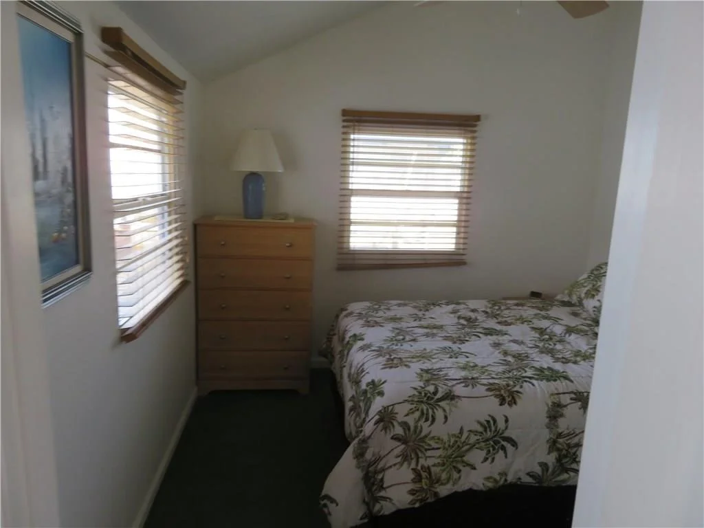 Photo of 15 Nettles Boulevard