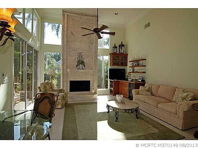 Photo of 158 S River Road