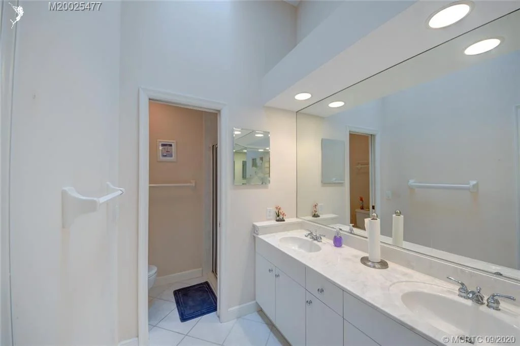 Photo of 4121 NE Moon River Circle