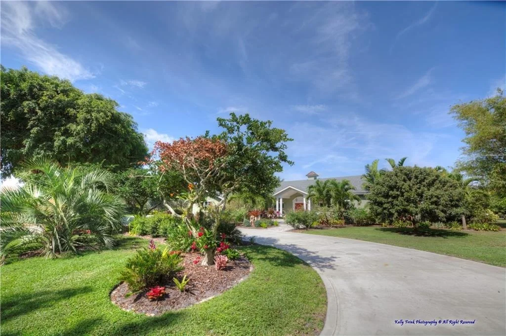 Photo of 282 SE Harbor Point Drive