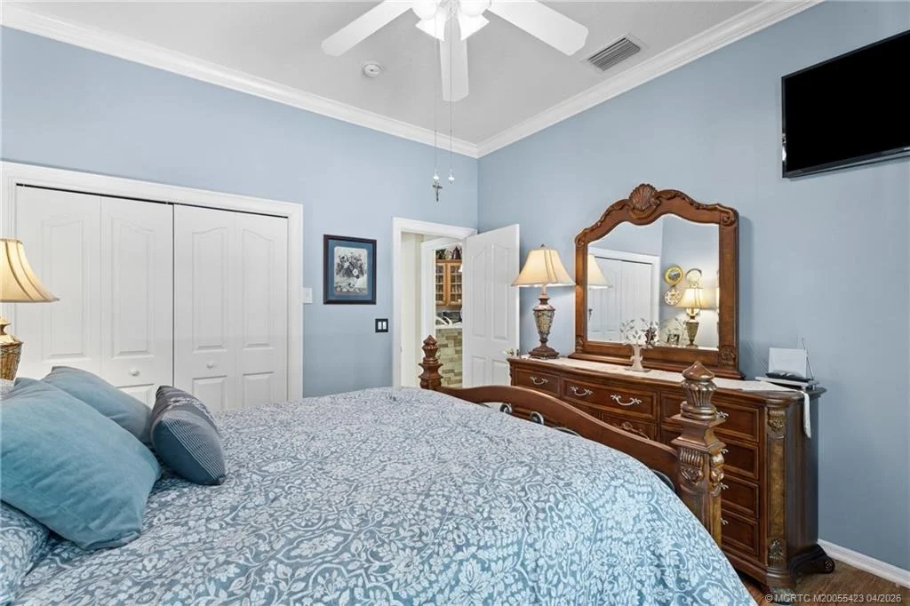 Photo of 917 SW Blue Stem Way