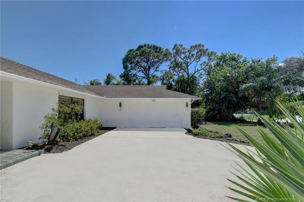 Photo of 2923 NE Rosetree Drive