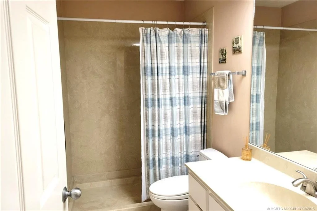 Photo of 3852 SE Fairway W