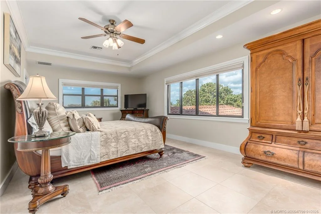Photo of 2996 SE Fairway W