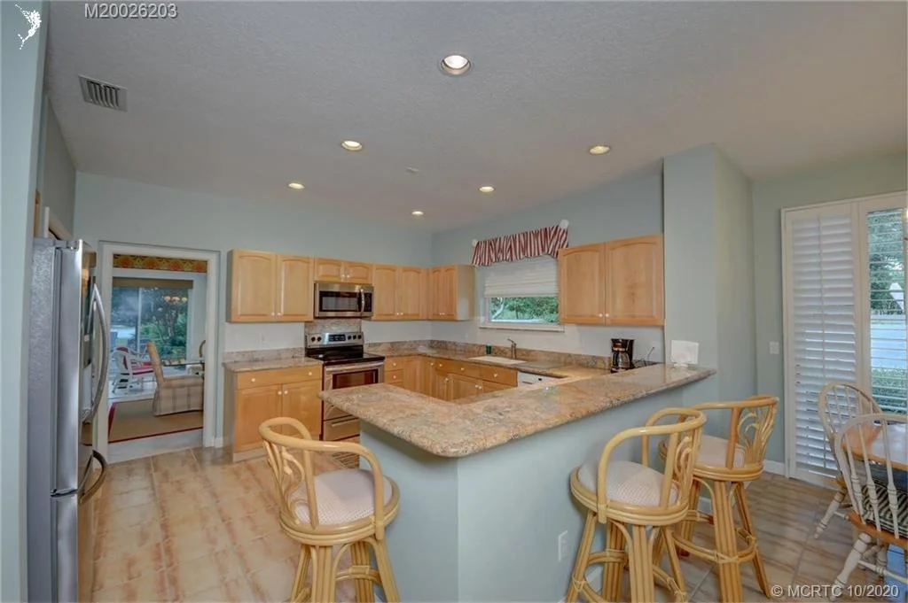 Photo of 3400 SE Cambridge Drive