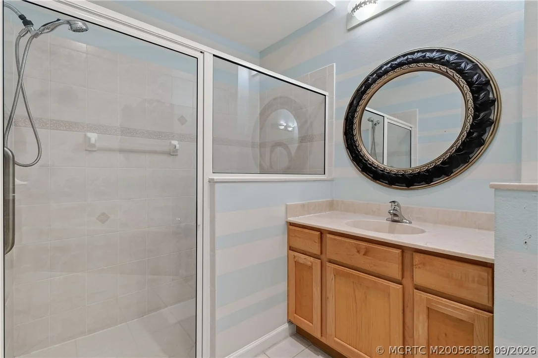 Photo of 480 NW Red Pine Way