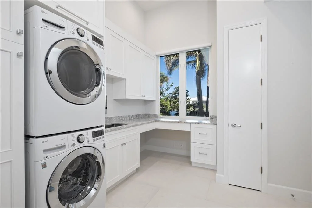 Photo of 7023 SE Harbor Circle