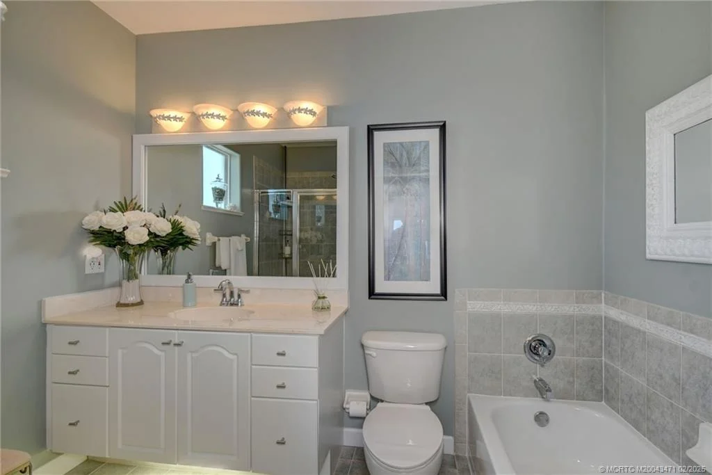 Photo of 2 Nettles Boulevard